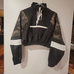 New Look Camoflouge Print Crop Windbreaker Jacket Size Small